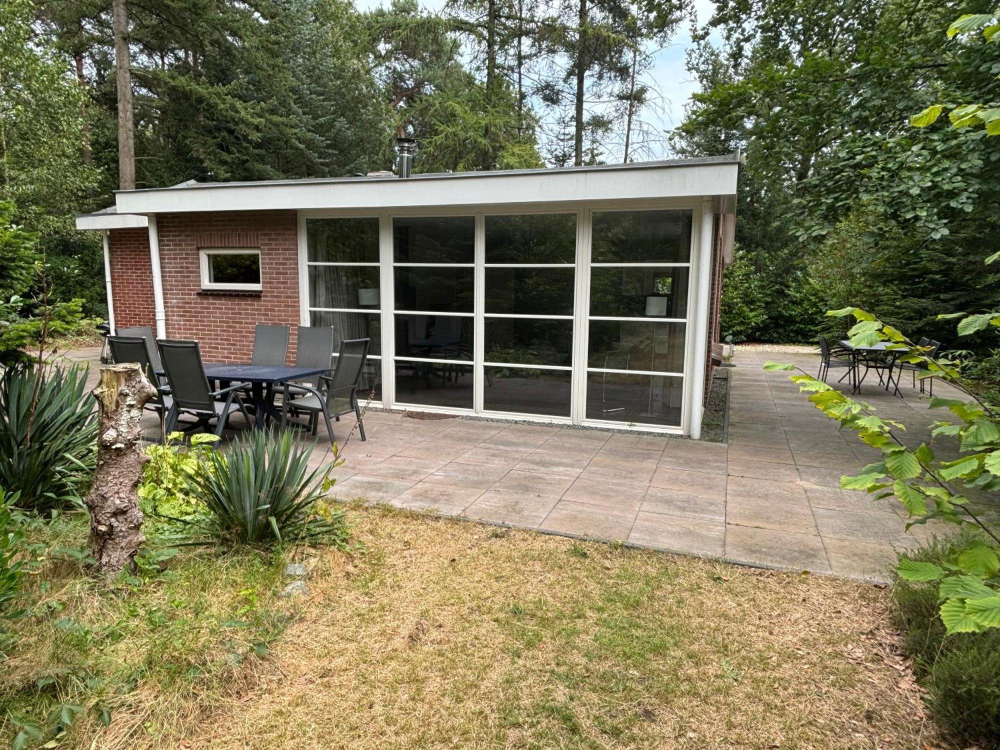 Relaxen In Het Bos Met Privesauna 霍尔顿 外观 照片